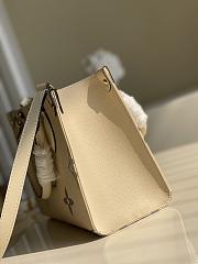 Louis Vuitton White Empreinte Onthego PM M45654 Size 28x11x19 - 5