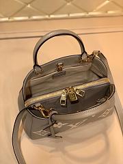 Louis Vuiton Montaigne MM Bicolour Monogram M45499 33cm - 5