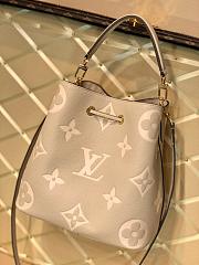 Louis Vuitton NéoNoé Monogram Empreinte Leather In Dove 26cm - 2