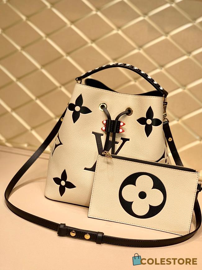 Louis Vuitton Crafty Néonoé Monogram Empreinte Leathers In Creme 26cm - 1