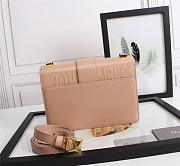 Dior 30 Montaigne Bag Latte Box Calfskin M9203 Size 24x17x8cm - 4