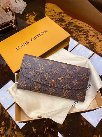 Louis Vuitton Emilie Wallet Monogram Canvas M60696 Size 19×10. 380280cm