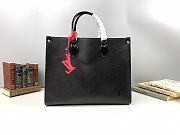 Louis Onthe Go MM Epi Leather M56080 Size: 41x34x19cm - 1