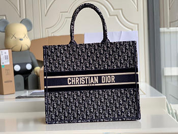 Dior Book Tote Dior Oblique Embroidery Bag M1286 Size 36cm