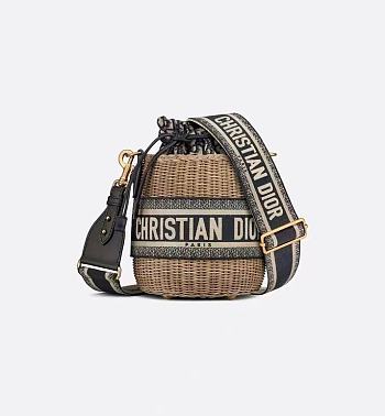 Dior Wicker Bucket Bag M7600 Size 17x19cm