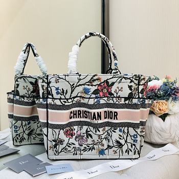 Dior Family Beach Bag Size 42x30x17cm