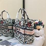 Dior Family Beach Bag Size 42x30x17cm - 5