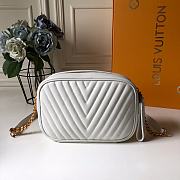 Louis Vuitton New Wave Calfskin Leather In White M53683 Size 21.5x15.5x6.0cm - 3