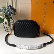 Louis Vuitton New Wave Calfskin Leather In Black M53683 Size 21.5x15.5x6.0cm - 4