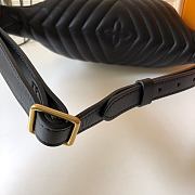 Louis Vuitton New Bumbag Wave Waist Bag M53750 Size: 37x14x13 cm - 3