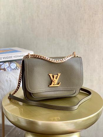 Louis Vuitton Lockme Chain Bag In Green M57067 Size 23x16x10cm