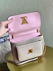 Louis Vuitton Lockme Chain Bag In Grey M57072 Size 23x16x10cm - 2