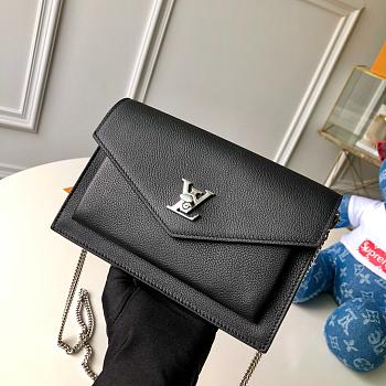 Louis Vuitton Lockme Chain Handbag M63471 Size 19x12x3cm 