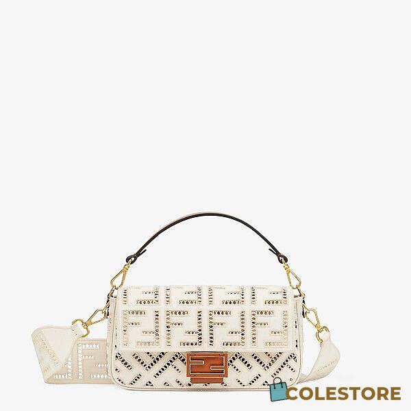 Fendi Baguette White Canvas Bag With Embroidery 8BR60 Size 26x15cm - 1