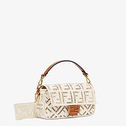 Fendi Baguette White Canvas Bag With Embroidery 8BR60 Size 26x15cm - 4