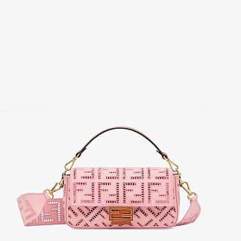 Louis Vuitton Baguette Pink Canvas With Embroidery 8BR60 Size 26x15cm