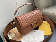 Fendi Baguette Brown Leather Bag Size 26x15x6cm - 2