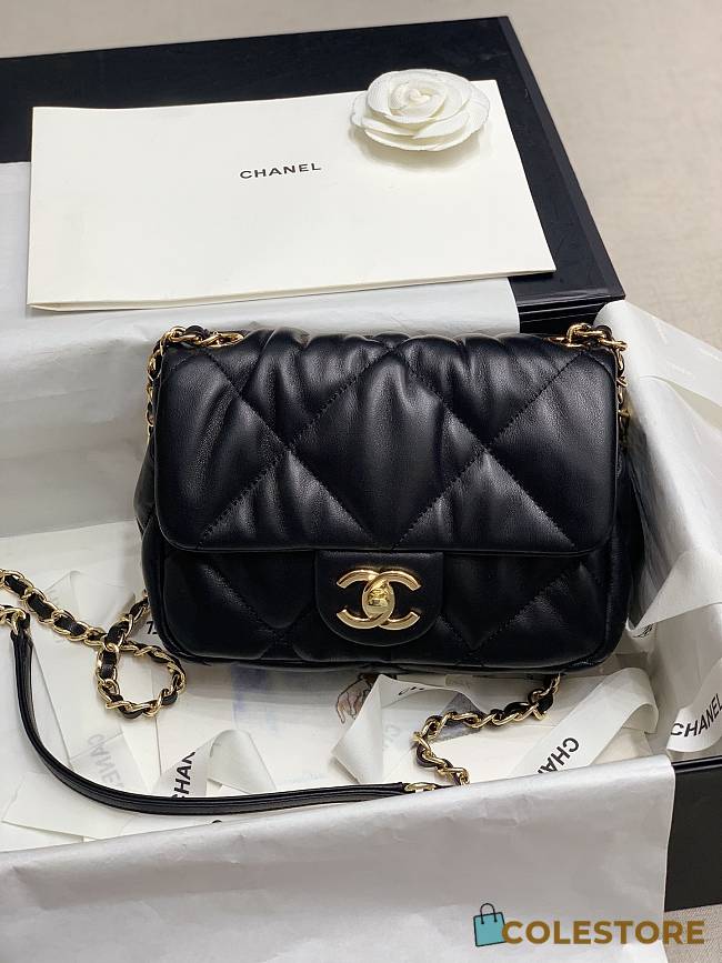 Chanel 19 Maxi Bag in Lambskin AS1162 Size 19x14.5x8.5cm - 1