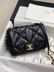 Chanel 19 Maxi Bag in Lambskin AS1162 Size 19x14.5x8.5cm - 6