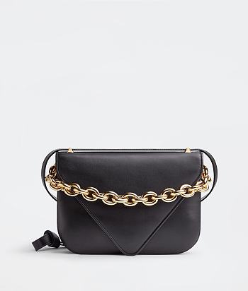 Bottega Veneta Mount In Black 667398 Size: 27x20x7cm