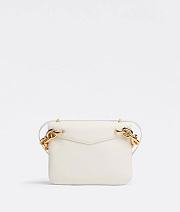 Bottega Veneta Mount Leather Envolope Bag 667398 Size 21x16x4cm - 3