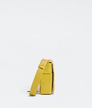 Bottega Veneta Cassette Intreccio Leather Cross-Body Bag Buttercup 666870 Size 23x15x5cm - 3