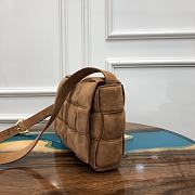 Bottega Veneta Padded Cassette Suede Shoulder Bag 591970 Size 26x18x8cm - 3