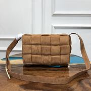 Bottega Veneta Padded Cassette Suede Shoulder Bag 591970 Size 26x18x8cm - 5