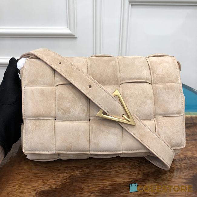 Bottega Veneta Padded Cassette Suede Shoulder Bag Beige Bottega Veneta Padded Cassette Suede Shoulder Bag Grey 591970 Size 26x18x8cmSize 26x18x8cm - 1