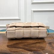 Bottega Veneta Padded Cassette Suede Shoulder Bag Beige Bottega Veneta Padded Cassette Suede Shoulder Bag Grey 591970 Size 26x18x8cmSize 26x18x8cm - 5