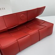 Bottega Veneta Cassette Intreccio Leather Cross-Body Bag Red 666870 Size 23x15x5cm - 4