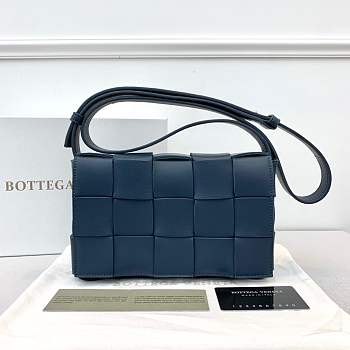 Bottega Veneta Cassette Intreccio Leather Cross-Body Bag Dark Blue 666870 Size 23x15x5cm