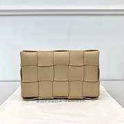 Bottega Veneta Cassette Intreccio Leather Cross-Body Bag Beige 666870 Size 23x15x5cm - 2