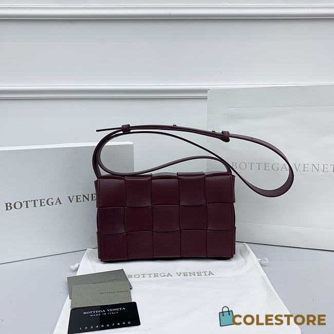 Bottega Veneta Cassette Intreccio Leather Cross-Body Bag Bordeaux 666870 Size 23x15x5cm - 1