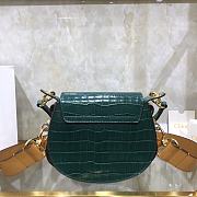 Chloe Tess Small Purse In Embossed Croco Effect On Calfskin Green CHC21 Size 20.5x7.5x16.5cm - 2