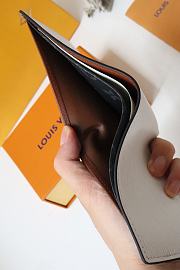 Louis Vuitton Multiple Wallet Epi Leather White M30433 Size 11.5x9x1.5cm - 2