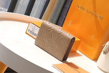Louis Vuitton Clea Wallet In Beige M80152 Style 12x9x3.5cm