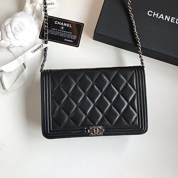 Chanel Lambskin WOC Chain 81969 Size 13×19.5×3.5cm