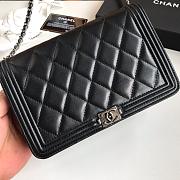 Chanel Lambskin WOC Chain 81969 Size 13×19.5×3.5cm - 4