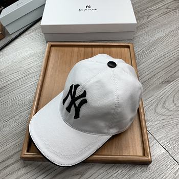 NY's Hat