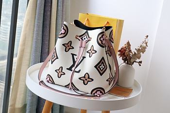 Louis Vuitton Neonoe Multicolor Bag M44679 Size 26x26x17.5cm