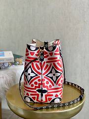 Louis Vuitton Crafty Néonoé Bucket Bag M45362 Size 26cm - 2