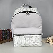 Louis Vuitton Discovery Backpack In White M30230 37cm - 1