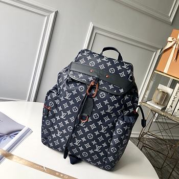 Louis Vuitton Discovery Backpack Up Size Down M43693 35cm