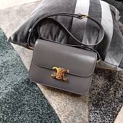 Ceiline Medium Triomphe Calfskin In Grey 18736 Size 22x16.5x7cm - 1