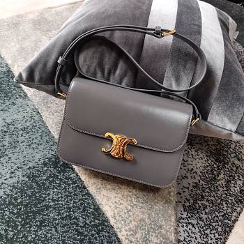 Ceiline Medium Triomphe Calfskin In Grey 18736 Size 22x16.5x7cm