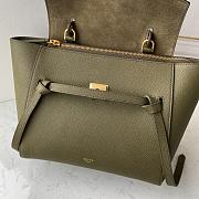 Ceiline Pico Belt Bag In Grained Calfskin Green 194263 Size 15x13x9 cm - 2