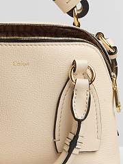 Chloe Mini Daria Chain Bag In Grained & Shiny Calfskin Softy Pink CHC20 Size 22x9x18cm - 2