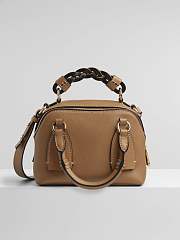 Chloe Mini Daria Chain Bag In Grained & Shiny Calfskin Brown CHC20 Size 22x9x18cm - 3