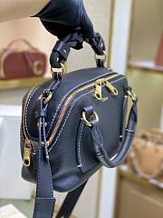 Chloe Mini Daria Chain Bag In Grained & Shiny Calfskin Full Blue CHC20 Size 22x9x18cm - 5